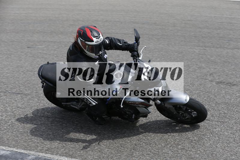 /Archiv-2024/29 12.06.2024 MOTO.CH Track Day ADR/Gruppe blau/103